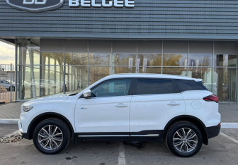 Подержанный автомобиль Geely Atlas Pro 2022 года (8 фото)