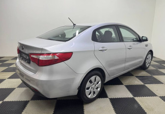 Подержанный автомобиль Kia Rio Sedan 2014 года (5 фото)