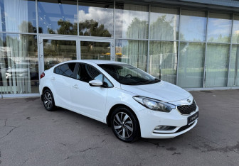 Подержанный автомобиль Kia Cerato Sedan 2016 года (3 фото)