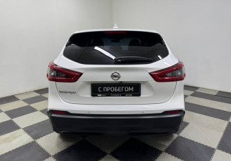 Подержанный автомобиль Nissan Qashqai 2019 года (6 фото)