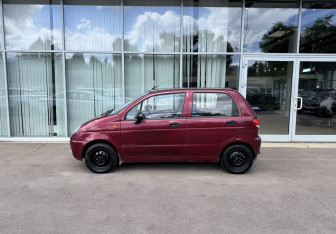 Подержанный автомобиль Daewoo Matiz 2013 года (8 фото)