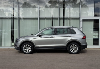 Подержанный автомобиль Volkswagen Tiguan 2017 года (8 фото)