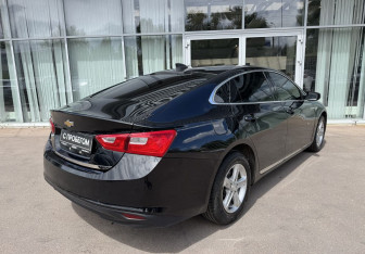 Подержанный автомобиль Chevrolet Malibu Sedan 2020 года (4 фото)