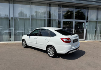 Подержанный автомобиль LADA (ВАЗ) Granta Hatchback 2019 года (7 фото)
