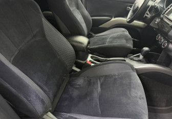 Подержанный автомобиль Mitsubishi Outlander 2011 года (9 фото)
