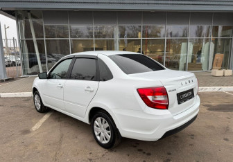 Подержанный автомобиль LADA (ВАЗ) Granta Sedan 2022 года (7 фото)