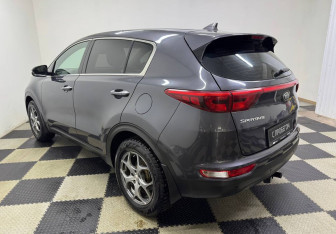 Подержанный автомобиль Kia Sportage 2017 года (7 фото)
