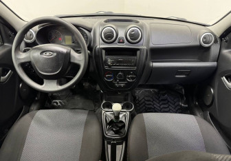 Подержанный автомобиль LADA (ВАЗ) Granta Liftback 2016 года (9 фото)