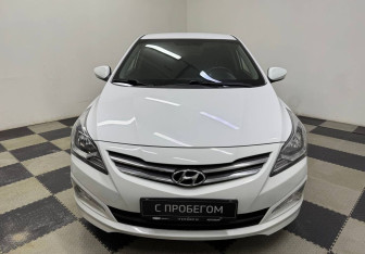 Подержанный автомобиль Hyundai Solaris Sedan 2014 года (2 фото)