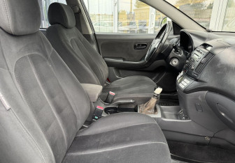 Подержанный автомобиль Hyundai Elantra Sedan 2008 года (10 фото)