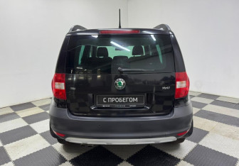 Подержанный автомобиль Skoda Yeti 2013 года (6 фото)