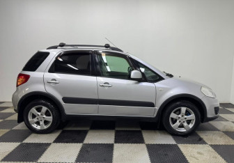 Подержанный автомобиль Suzuki SX4 Hatchback 2013 года (4 фото)