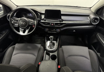 Подержанный автомобиль Kia Cerato Sedan 2019 года (9 фото)