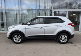 Подержанный автомобиль Hyundai Creta 2019 года (8 фото)