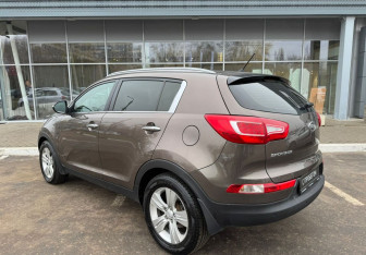 Подержанный автомобиль Kia Sportage 2012 года (7 фото)