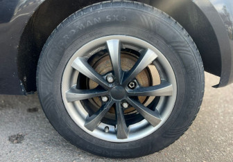 Подержанный автомобиль Ford Fiesta Hatchback 2008 года (10 фото)