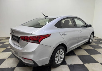 Подержанный автомобиль Hyundai Solaris Sedan 2017 года (5 фото)