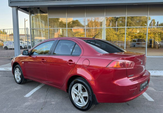 Подержанный автомобиль Mitsubishi Lancer Sedan 2008 года (4 фото)
