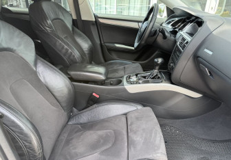 Подержанный автомобиль Audi A5 Liftback 2010 года (10 фото)