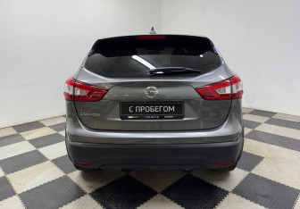 Подержанный автомобиль Nissan Qashqai 2018 года (6 фото)