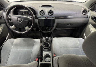Подержанный автомобиль Chevrolet Lacetti Hatchback 2004 года (10 фото)