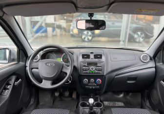 Подержанный автомобиль LADA (ВАЗ) Granta Sedan 2017 года (9 фото)