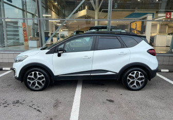 Подержанный автомобиль Renault Kaptur 2016 года (8 фото)