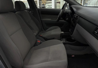 Подержанный автомобиль Daewoo Gentra Sedan 2014 года (10 фото)
