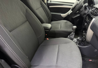 Подержанный автомобиль Nissan Terrano 2018 года (9 фото)