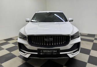 Подержанный автомобиль Geely Monjaro 2025 года (2 фото)