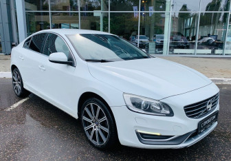 Подержанный автомобиль Volvo S60 2013 года (3 фото)