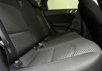 Подержанный автомобиль Kia Ceed Wagon 2020 года (11 фото)