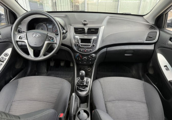 Подержанный автомобиль Hyundai Solaris Sedan 2016 года (9 фото)