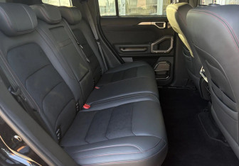 Подержанный автомобиль Jetour T2 2024 года (11 фото)