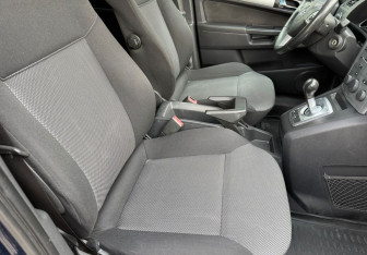 Подержанный автомобиль Opel Zafira Compactvan 2012 года (10 фото)