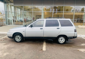 Подержанный автомобиль LADA (ВАЗ) 2111 2001 года (8 фото)