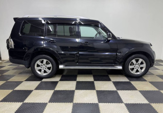 Подержанный автомобиль Mitsubishi Pajero 2007 года (4 фото)