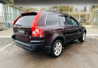Подержанный автомобиль Volvo XC90 2006 года (5 фото)