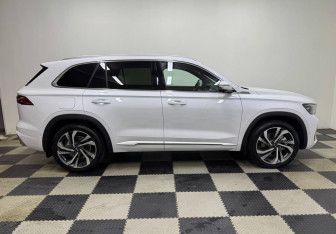 Подержанный автомобиль Geely Monjaro 2025 года (4 фото)