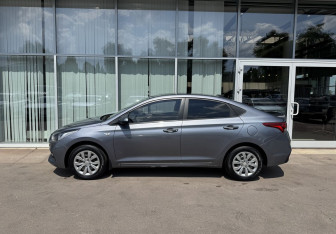 Подержанный автомобиль Hyundai Solaris Sedan 2019 года (8 фото)