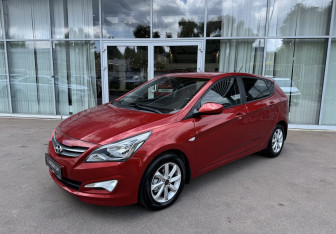 Подержанный автомобиль Hyundai Solaris Hatchback 2016 года (1 фото)
