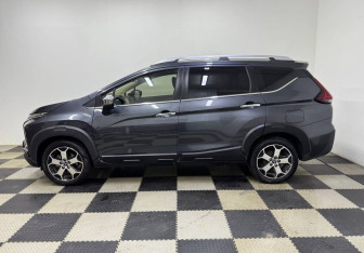 Подержанный автомобиль Mitsubishi Xpander 2022 года (8 фото)