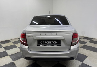 Подержанный автомобиль LADA (ВАЗ) Granta Sedan 2019 года (6 фото)