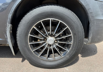 Подержанный автомобиль Renault Logan Sedan 2011 года (12 фото)
