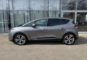 Подержанный автомобиль Renault Scenic 2018 года (8 фото)