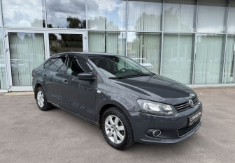 Подержанный автомобиль Volkswagen Polo Sedan 2011 года (3 фото)