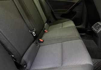 Подержанный автомобиль Volkswagen Golf Hatchback 2014 года (10 фото)