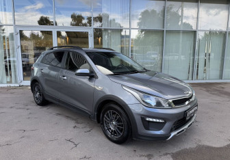 Подержанный автомобиль Kia Rio Hatchback 2018 года (3 фото)