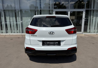 Подержанный автомобиль Hyundai Creta 2019 года (6 фото)