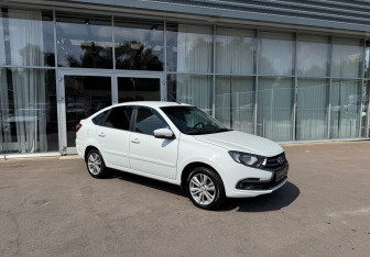 Подержанный автомобиль LADA (ВАЗ) Granta Hatchback 2019 года (3 фото)